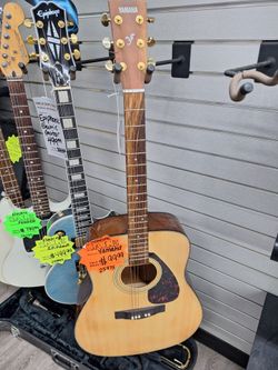 Yamaha guitar