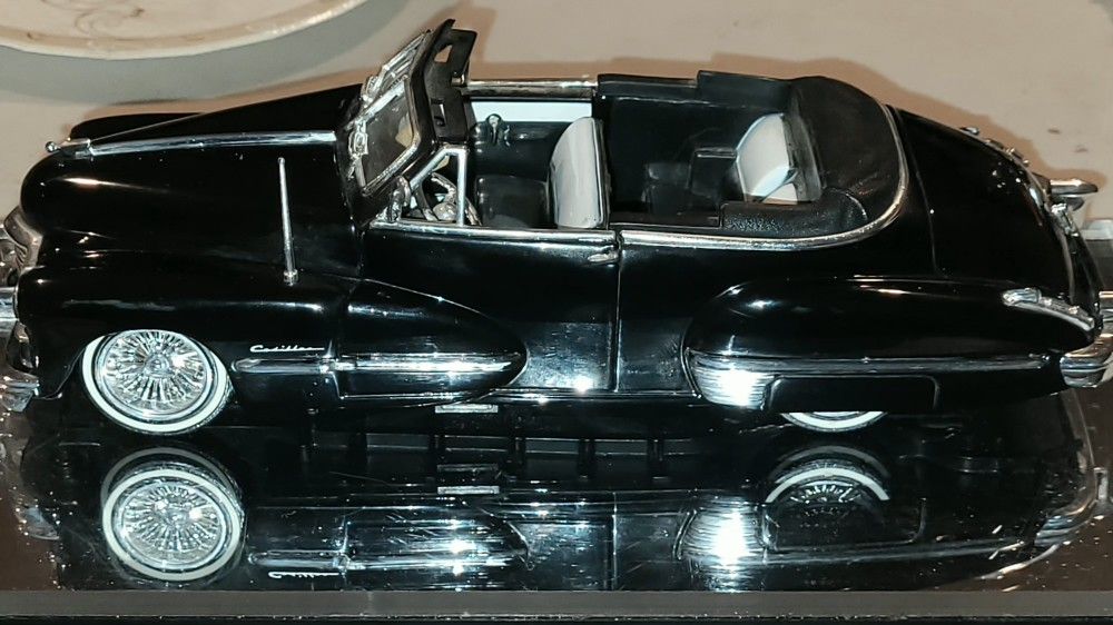 Jada Street Low 1947 Cadillac 1/24 Scale