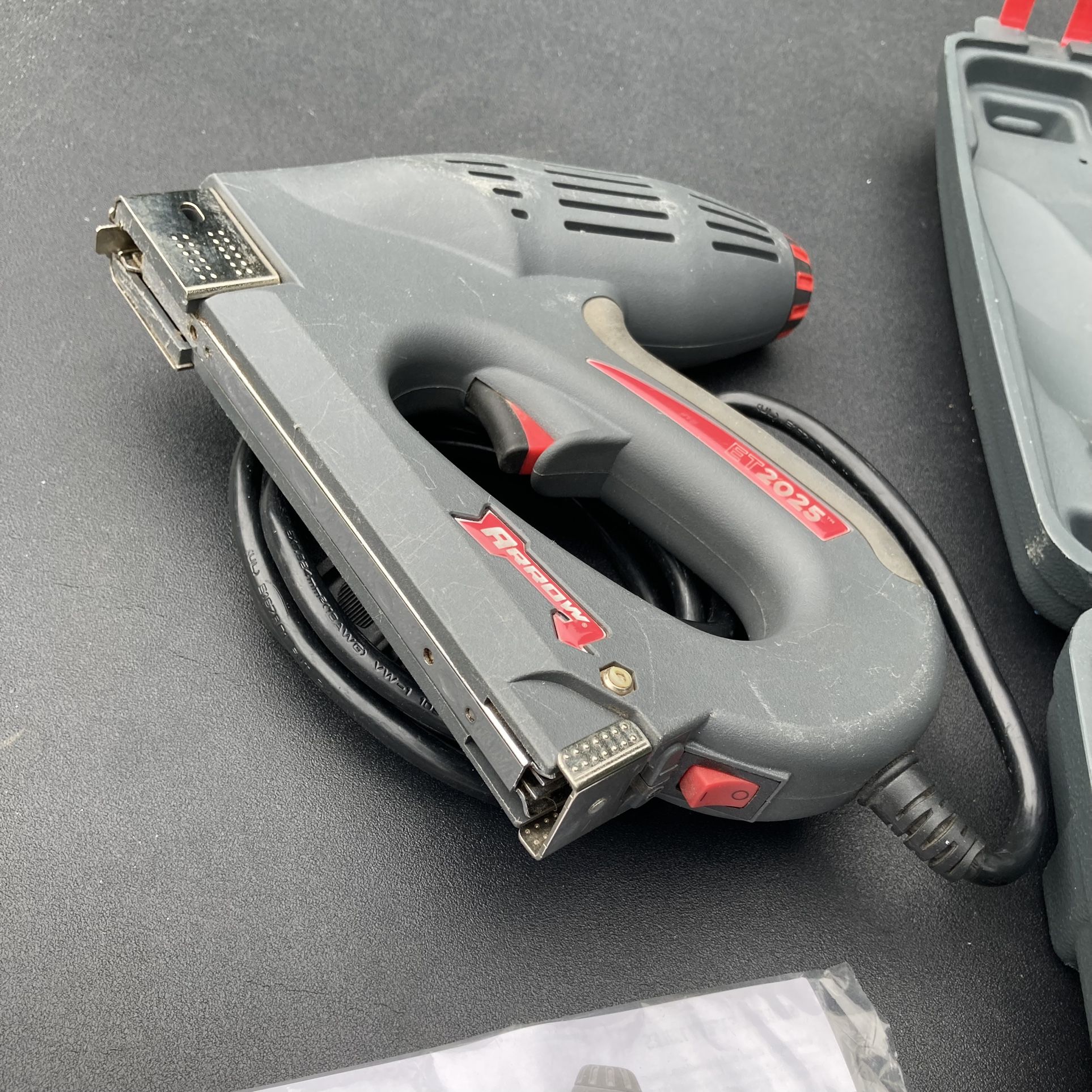 Arrow electric staple/nail gun
