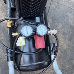 Husky 8 Gallon 150PSI Hotdog Air Compressor