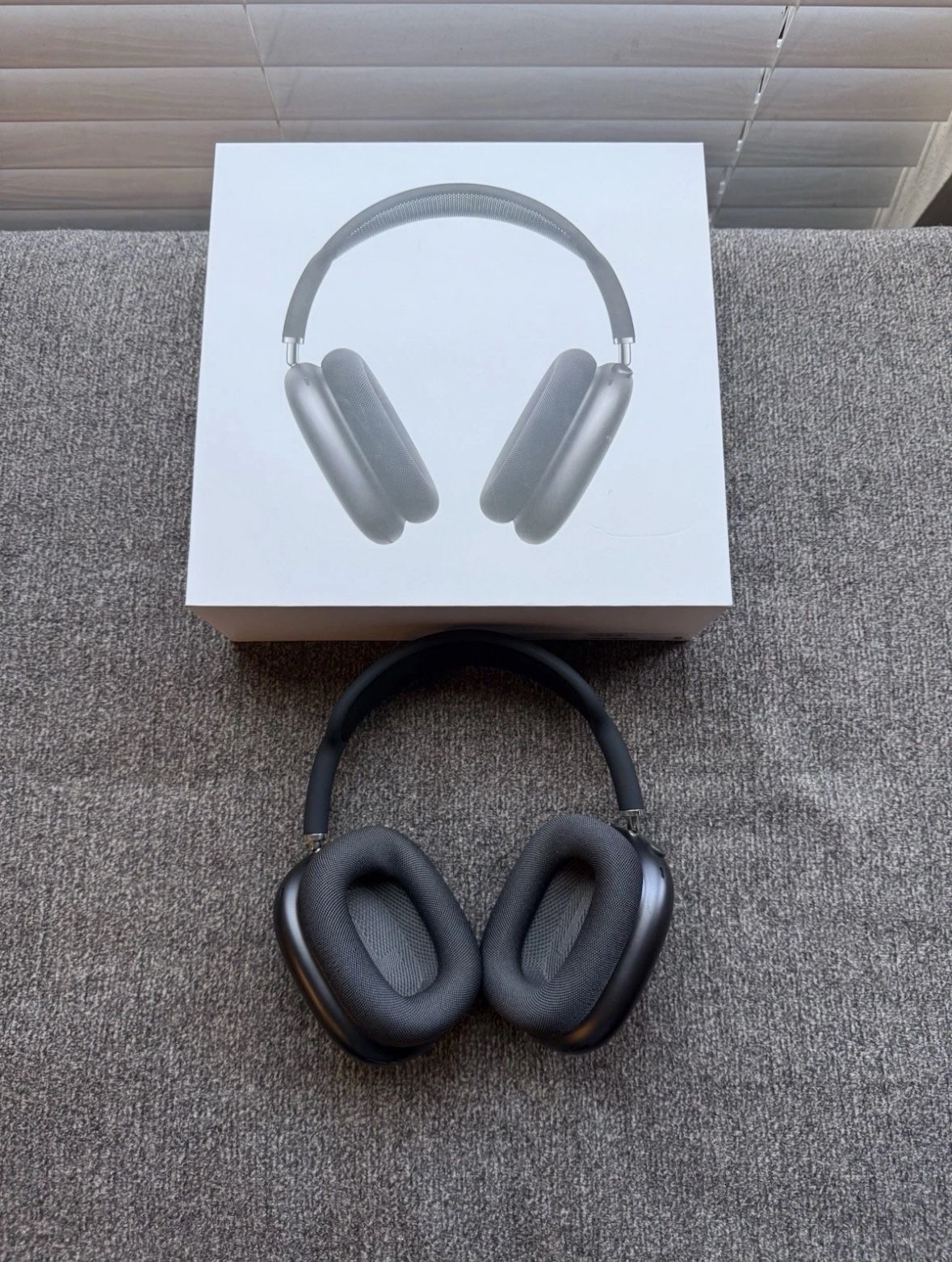 AirPod Pro Maxs Midnight