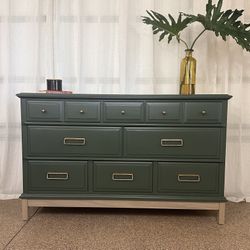 Mid Century Modern Dresser 