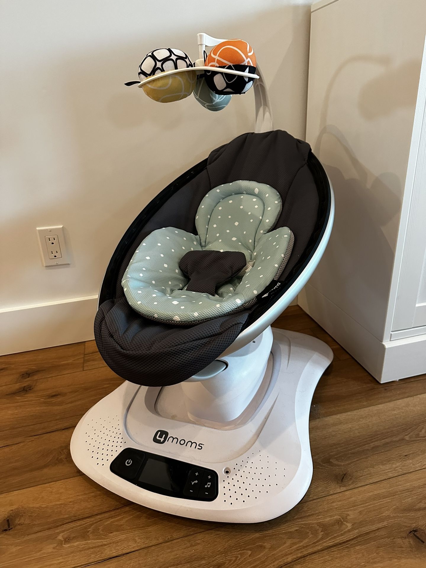 4moms mamaRoo Baby Swing