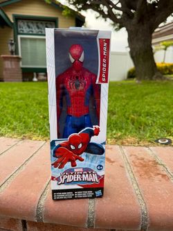 Hasbro Marvel Ultimate Spider-Man 12" Titan Hero Action Figure - New