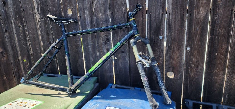 Custom 26 Inch Specialized Alloy Bike Frame With Gas Fork Carbon Seat And Specialized Handle Bar Post