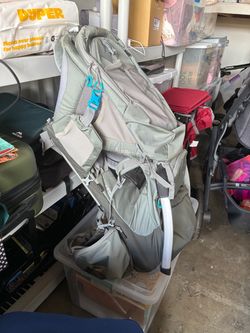 Thule hiking backpack with toddler