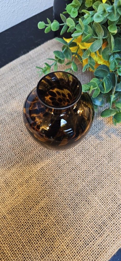 Small Tortoise Pattern Blown Glass Vase