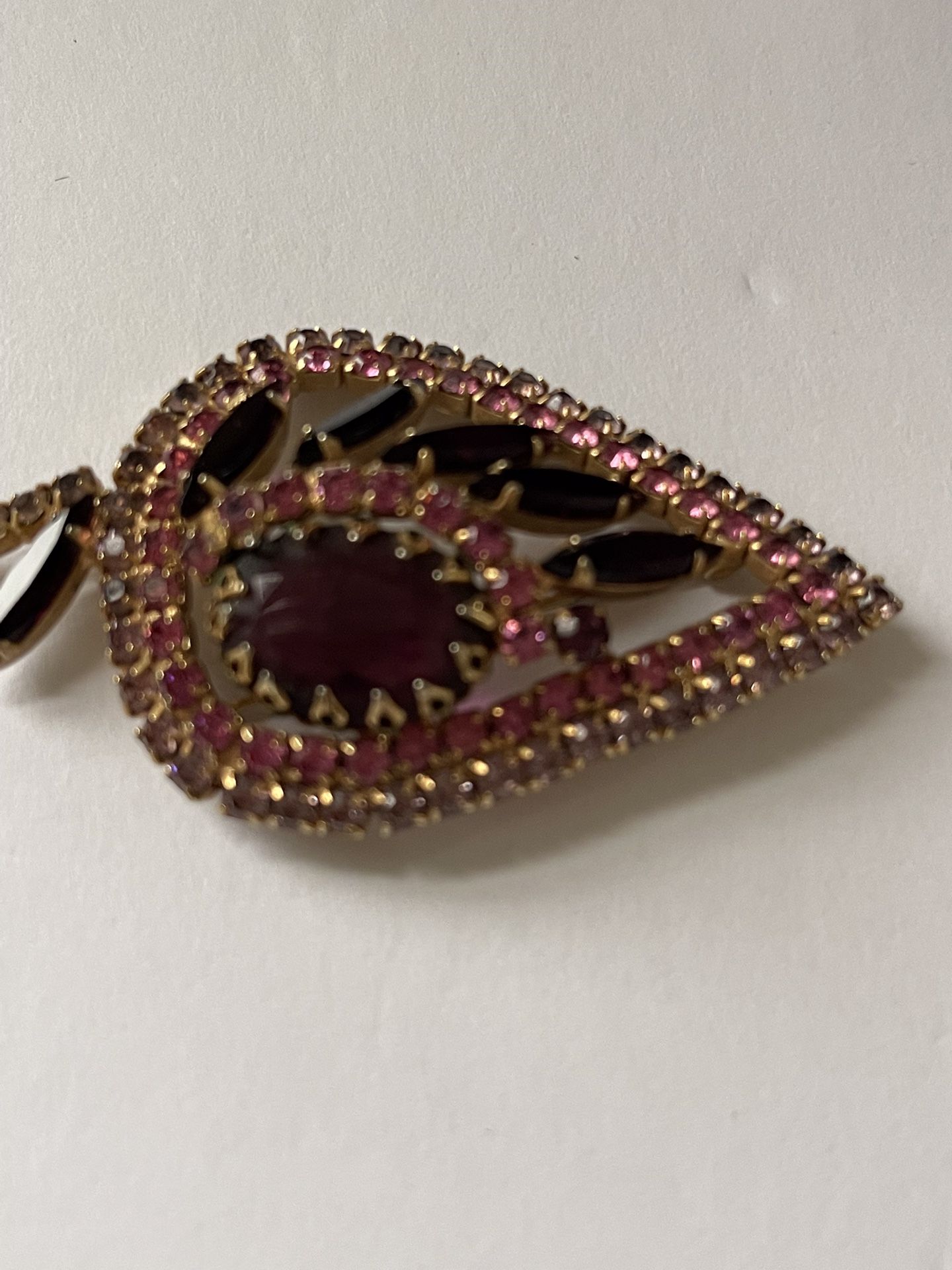 Brooch Vintage Paisley Leaf Purple Pink