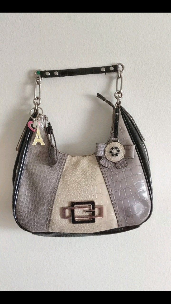 Guess Shoulder Bag