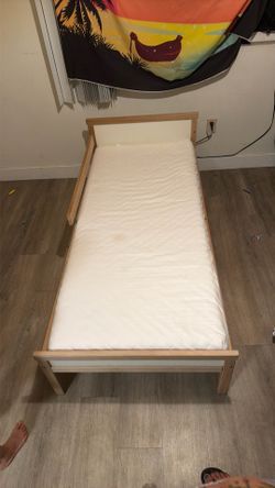 Toddler bed