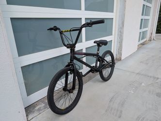 Haro 100.3 bmx bike