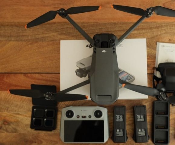 Dji Mavic 3 Drone Rc Remote Two Batteries Charging Hub For Three 