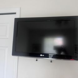 26” LG tv