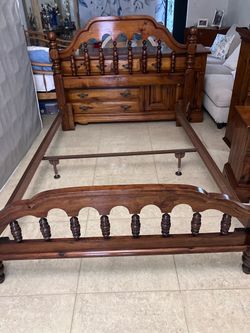 Queen 7 pieces bedroom set