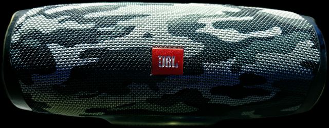 JBL Charge 4 speaker EXCELLENT CONDITION