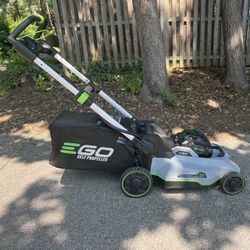 FOR SALE: EGO LM2156SP 21” Select Cut XP Self-Propelled Lawn Mower – Used, Excellent Condition 10ah Battery