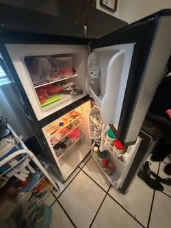 refrigerator pequeño no hace escarcha usado