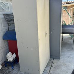 Cabinet Metal Big With 10 Drawers And Key