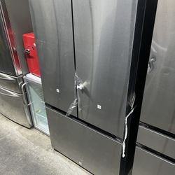 SAMSUNG REFRIGERATOR