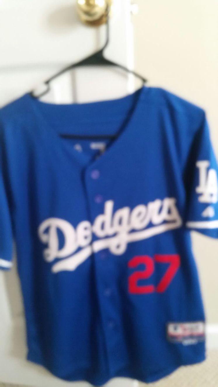 Men Baseball Jersey- Size Medium (runs small)