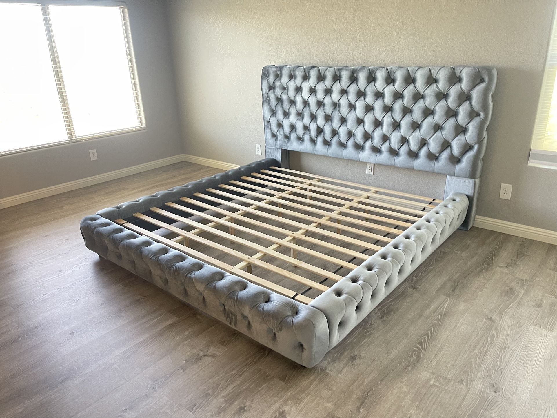 King Bed Frame,All Products : American Fashion Style Bags On Sale