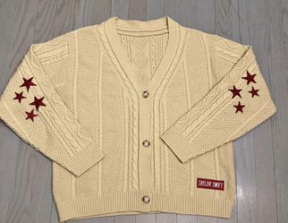 TAYLOR SWIFT HOLIDAY SWEATER