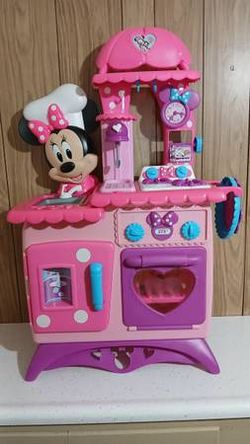 Minnie Mouse Play Kitchen