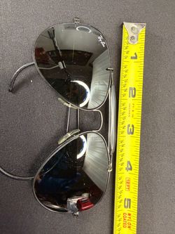 Ray-Ban Aviator Sunglasses – Dark Lenses