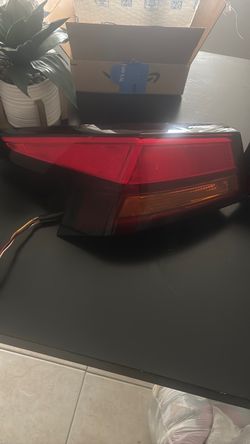 2020 nissian Altima tail lights