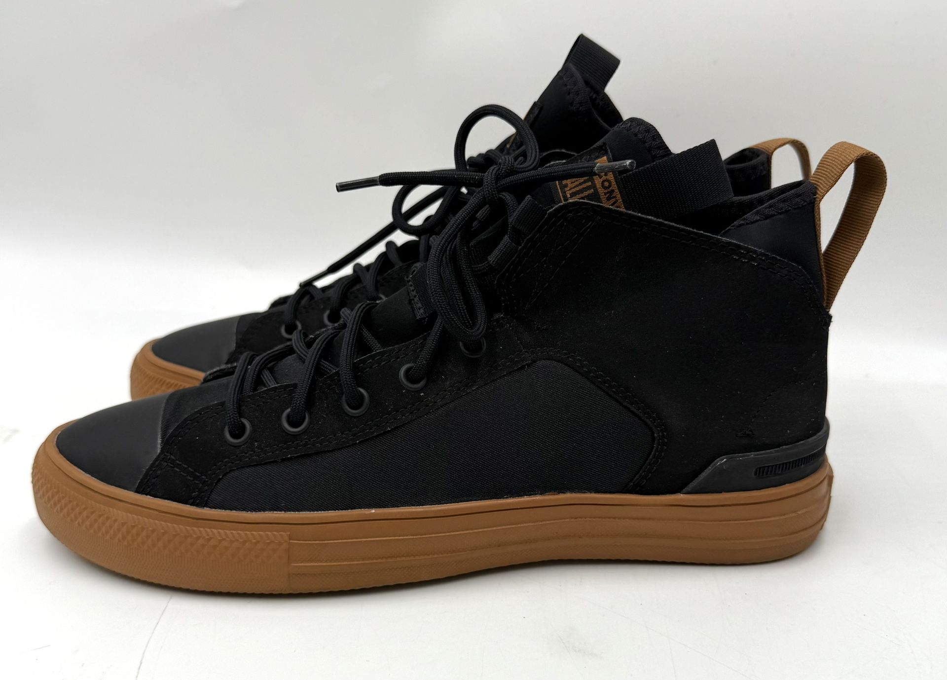 Converse Men Size 9.5 CTAS Ultra Lightweight Mid Top Black/Tan Skate Shoes US