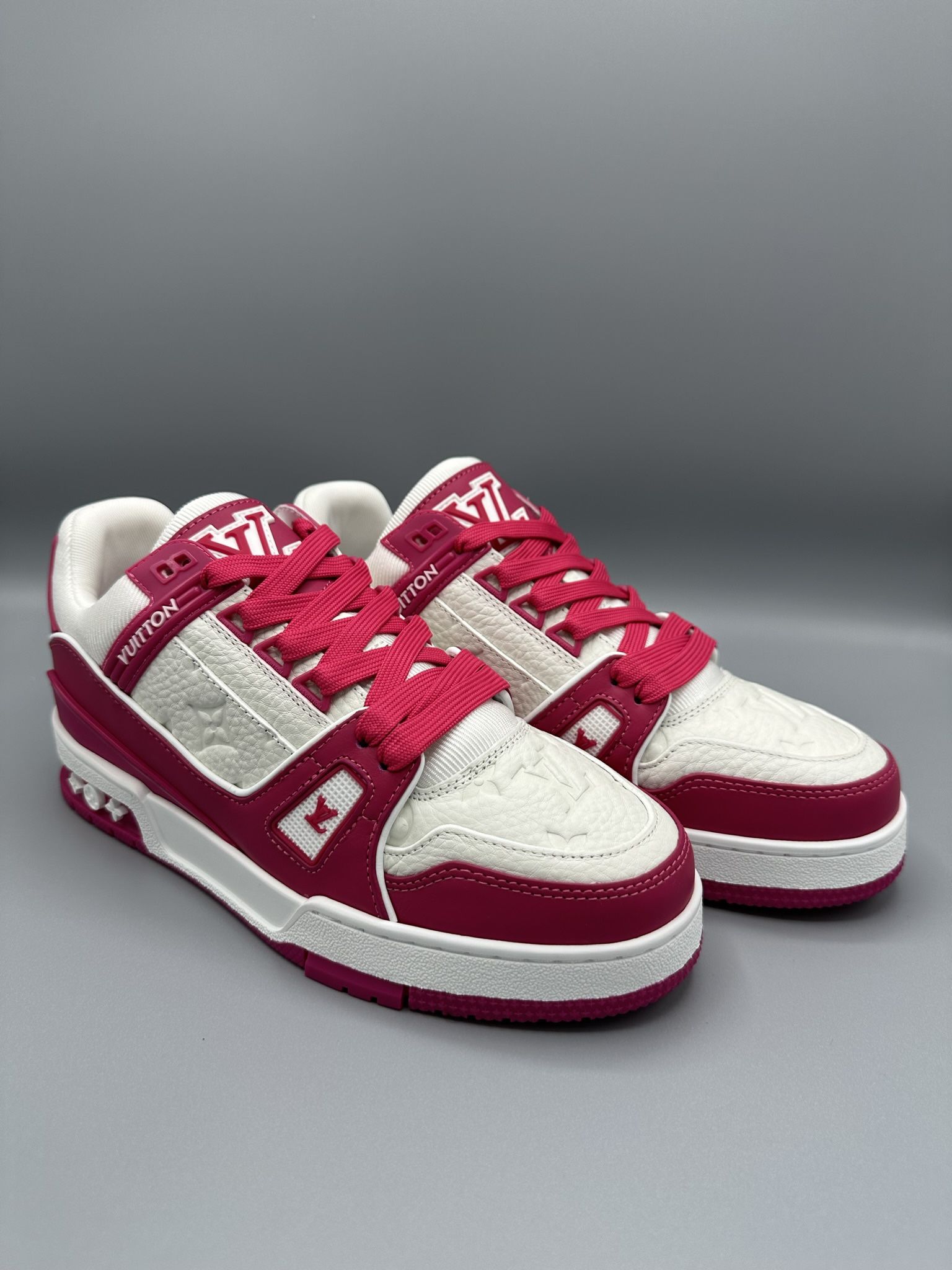 Louis Vuitton Trainer (Size: 40)✅ TEXT ME IF YOU’RE...