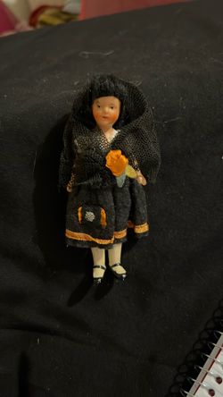 COLLECTABLE/VINTAGE MOURNING DOLL FROM GERMANY