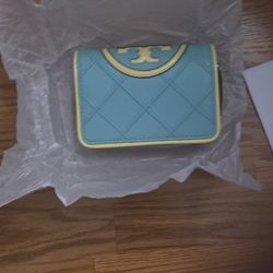 Tory Burch Bi-Fold Wallet