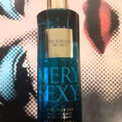 Victoria Secret Very Sexy Sea 8.4 fl oz body spray