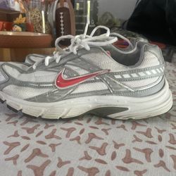 Women’s Running Shoes