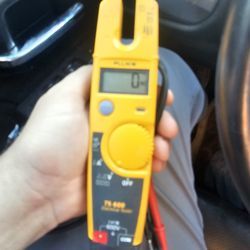 Fluke T5-600 Electrical Tester