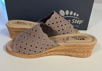 Wedge sandals size 5.5
