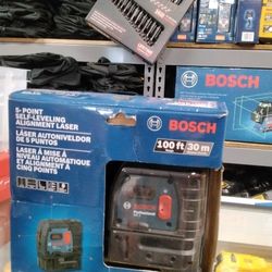 BOSCH  100 ft/30 m  5 - POINT SELF- LEVELING ALIGNMENT LASER 