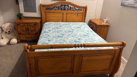 Queen Bedroom Set