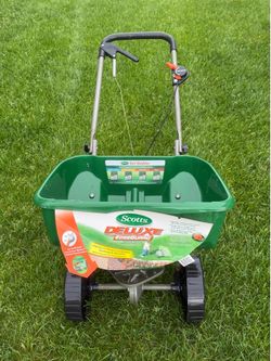 Yard Fertilizer Spreader