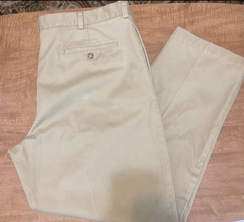 L.l. Bean Pants Mens 40X30  Classic Fit Style 212330 Flat Front Khaki
