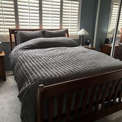 Bedroom set for sale