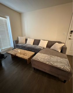 Gray Fabric Sectional Sofa with Chaise
