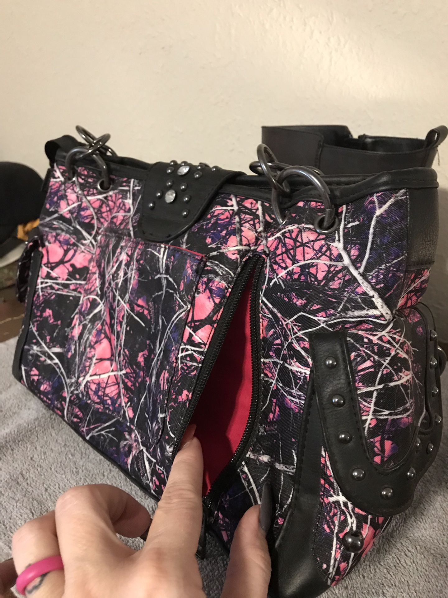 Pink camo conceal carry purse
