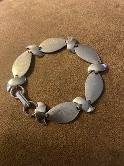 Silver Tone Oval Link Bracelet