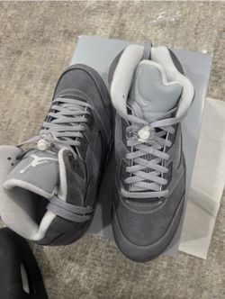 Wolf Grey Jordan 5, size 10