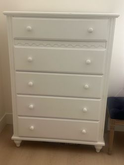 White 5 Drawer Dresser