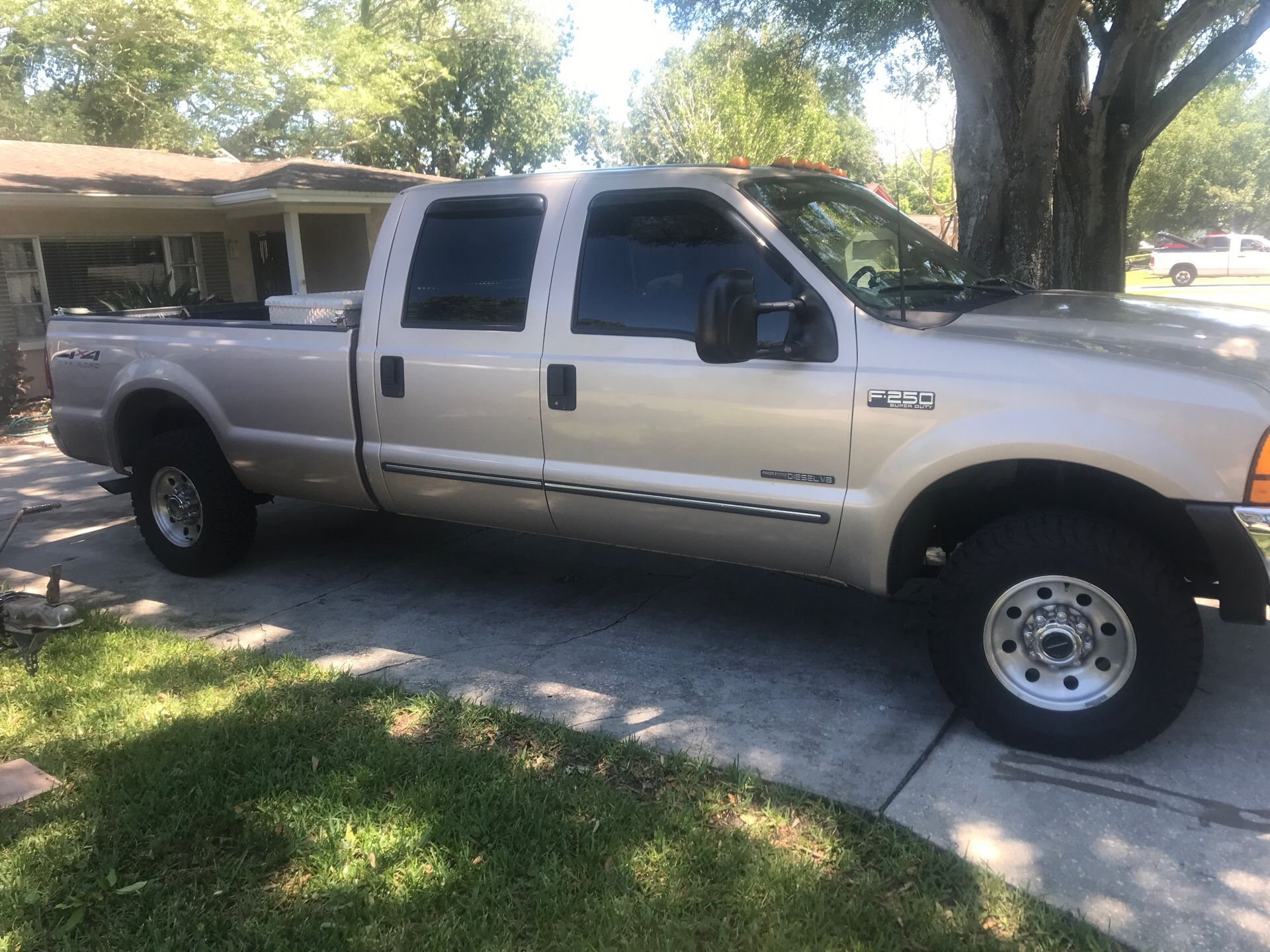 Ford F2 50 4 w dr