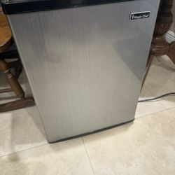 Magic Chef's 2.4 cu. ft. mini refrigerator Stainless Steel 