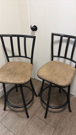 4 High Chairs